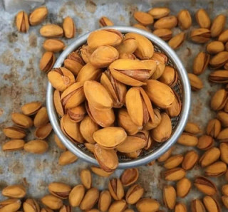 پسته احمدآقایی شور زعفرانی-سایز درشت